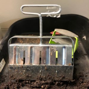 Soil blocker mini 4